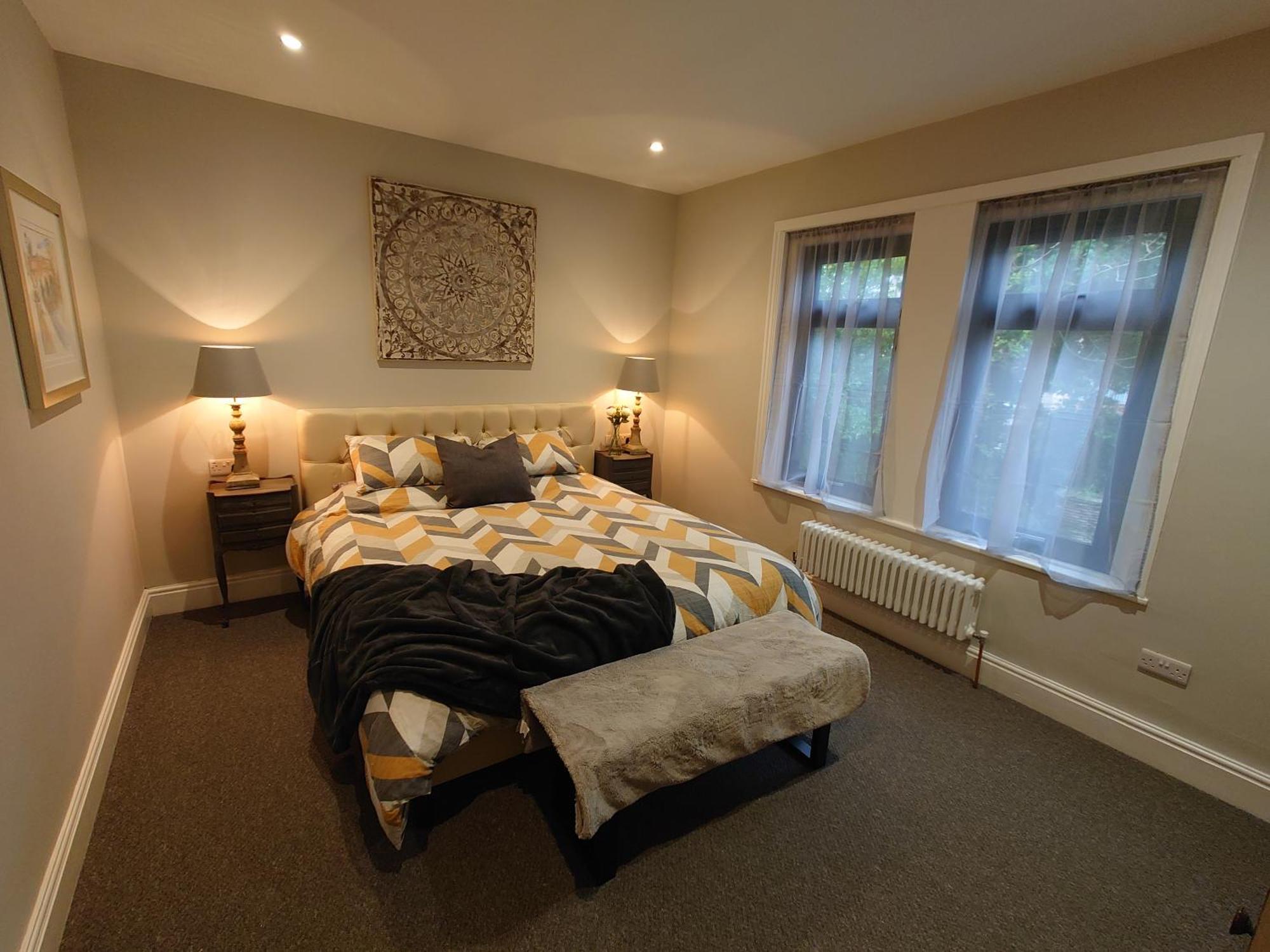 Newly Renovated 2-Bed Bungalow Бат Екстериор снимка